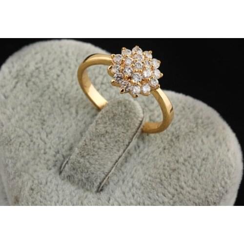 New Trendy Women Fashion Zircon Flower Rhinestone Finger Ring Elegant Rings Female Wedding Jewelry Accessories