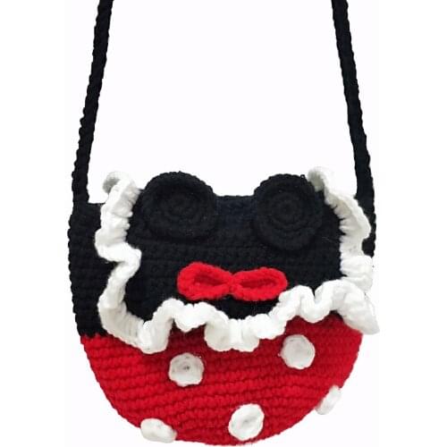 2020 Hand-woven wool childrens bag cute Donald duck fart knitted bag one shoulder sloping bag zero wallet