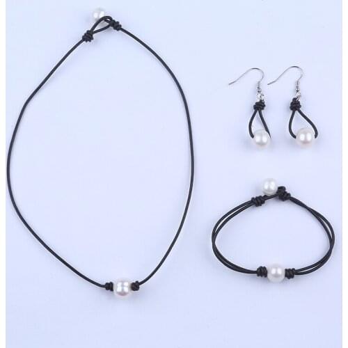 Daking simple leather freshwater pearl gift jewellery set