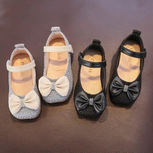 Girls Princess Shoes 2021 New Soft Fashion Childrens Flats Leather Shoes Butterfly-knot Sweet Cute for Party Wedding Chic Hot