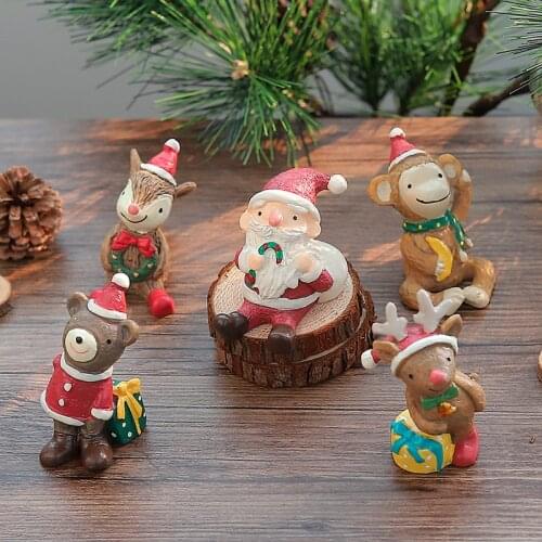 1Pcs Cute Creative Santa Claus Resin Miniatures Figurines Ornament Christmas Atmosphere Decorating Elk Model Crafts Decor