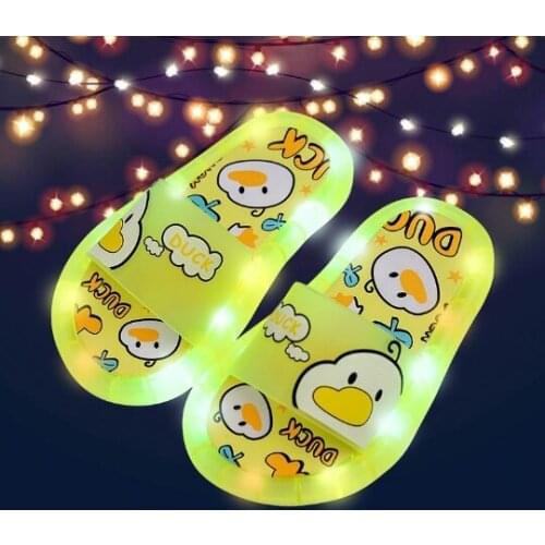 2022 Footwear Luminous Jelly Summer Childrens LED Slipper Girls Slippers PVC Non-slip Beach Sandals Kids Home Bathroom