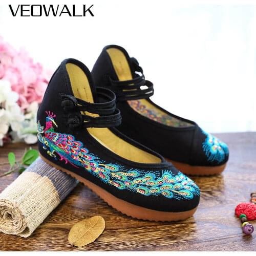 Veowalk Peacock Appliques Women Vintage Chinese Style Casual 5cm Wedges Medium Heels Shoes Ladies Retro Pumps Plus Size 34-41