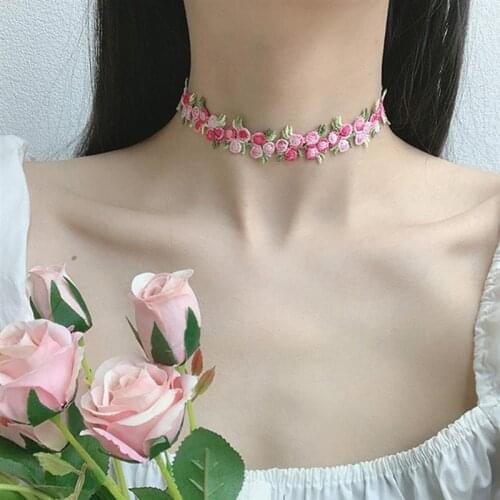 2020 New Korean Sweet Romantic Choker Pink Spring Knit Flower Rose Necklace for Women Girls Party Jewelry Holiday