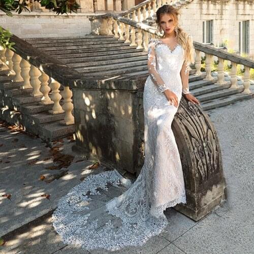Hight Quality Lace Mermaid Wedding Dress 2021 Sweep Train Appliques Sheer V-neck Long Sleeve Bridal Gowns
