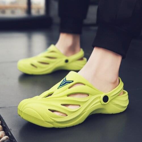 2019 Summer Mens Slippers Slip-On Garden Shoes Breathable Man Sandals Plus Size Male Beach Shoes Flip Flops Quick Dry YC-82