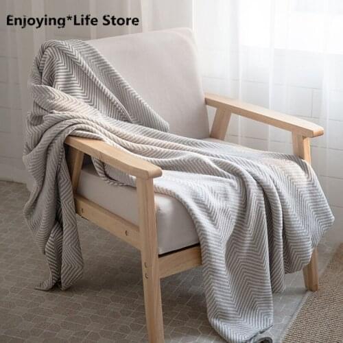 Nordic High Quality Gray and White Geometric Knitted Cotton Thread Blanket Living Room Sofa Siesta Blanket Wedding Decoration