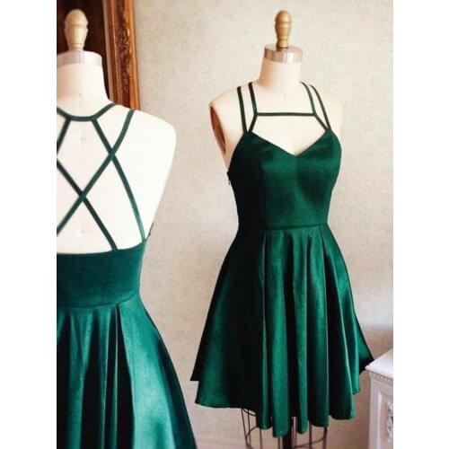 Vintage A-Line Short Green Homecoming Dresses with Pockets Satin Knee Length Halter Graduation Dresses for Juniors