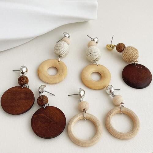 2021 Autumn Winter New Wooden Khaki Beige Geometric Statement Drop Earrings Ladies Fashion Temperament Jewelry Earring For Women