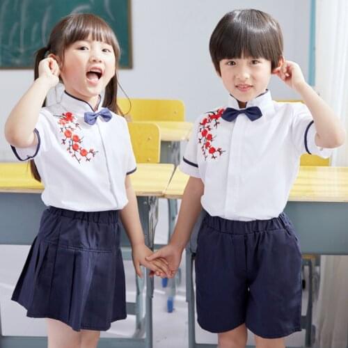Childrens costumes, kindergarten uniforms, primary school gowns, graduation photos, clothing uniforms, chorus costumes