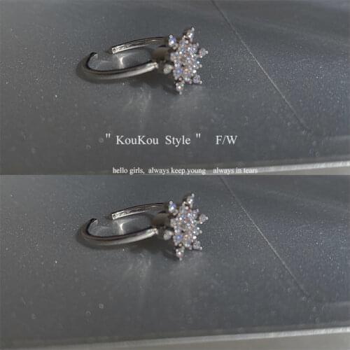Wonderlife Snowflake ring that can rotate, womens fashion personality, light luxury, minority exquisite ring, index finger