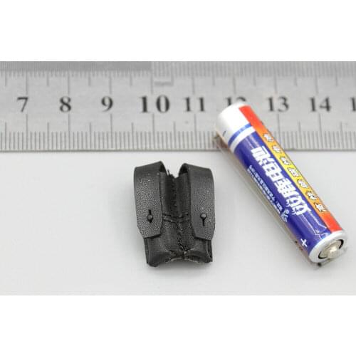 73036 1:6 Scale Soviet Tank Female Lieutenant Magazine Bag (for Belt)