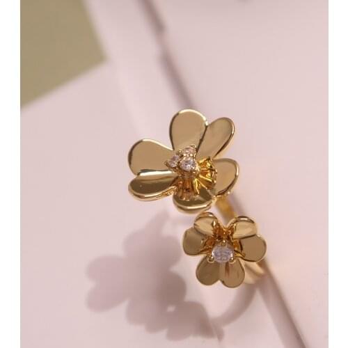 Fashion Personality Trend Gold Flower Ring Lucky Clover Ladies' Party Like A Breath Of Fresh Air Gift Free Freight Love 2021