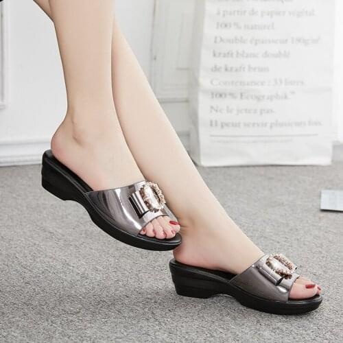 Large Size 40-42 Mother Shoes Rhinestone 2019 New Slippers Womens Fashion Wedge Shoes Summer Slippers