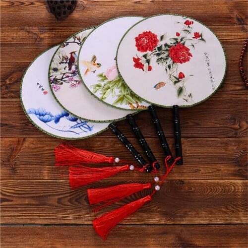 50Pcs/Lot Classic Handle Small Round Fan Chinese Silk Fans For Dancing Vintage Traditional Craft Floral Party Fans For Women