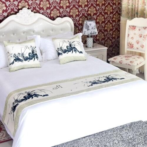 Hoteil Modern bed tail towel Blue and white porcelain Bed article china Ink painting bed runner flag