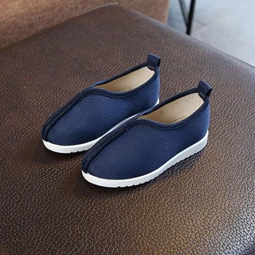Boys Hanfu Shoes Chinese Ethnic Canvas Shoes Slip-on Soft Breathable Martial Arts Sports Shoes for Children Casual Espadrilles