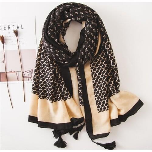 2020 New Fashion Summer Women cotton Scarf flower Beach Hijab Shawls and Wraps Female Foulard Echarpe Designer Bandana