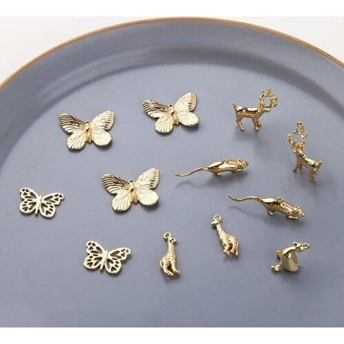 4pcs Copper Plated Animal Earrings Bag Golden Elk Mouse Little Duck Butterfly Giraffe Earrings For Women Girls Diy Material