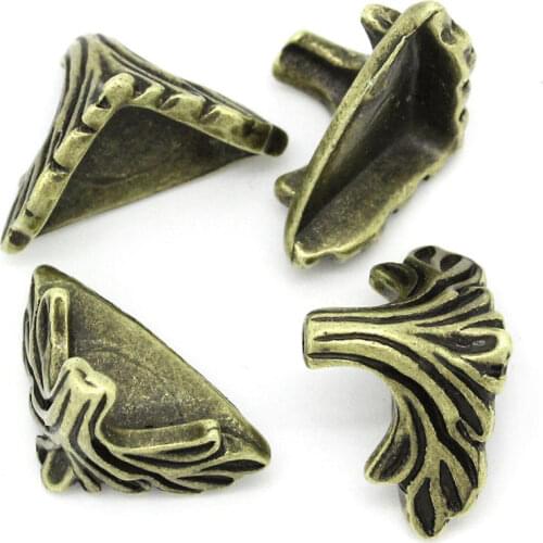 Zinc Based Alloy Box Corner Protectors Book Scrapbooking Albums Menus Folders Antique Bronze Stripe Carved 19mm x 11mm 30PCs