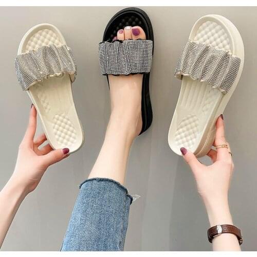 2021 Women Temperament Rhinestone Summer Slippers Set Foot Vacation Beach Thick Bottom Casual Flip Flops Glitter Heels Shoes