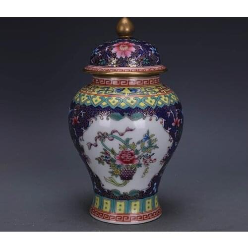 Antique Chinese Style Jingdezhen Enamel Home Decoration Porcelain Jar New Year Gifts