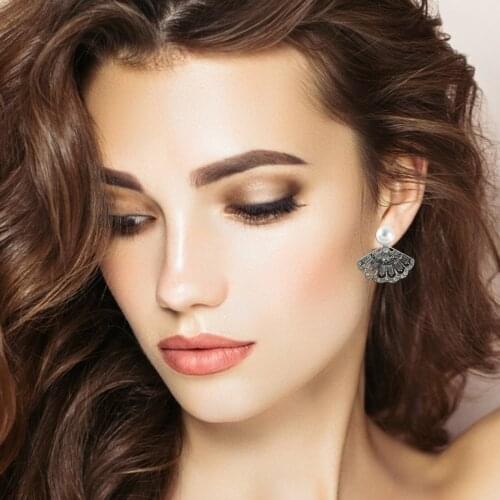 Personalized Fashion Earrings WomenS Wild Beautiful Diamond Earrings Exquisite Simple Fashion Earrings Single Product 04