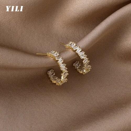 2021 New Korean C-shaped Zircon Hoop Earrings Fashion AAA Cubic Zirconia Circle Hoop Earring Jewelry for Women Jewelry Gifts