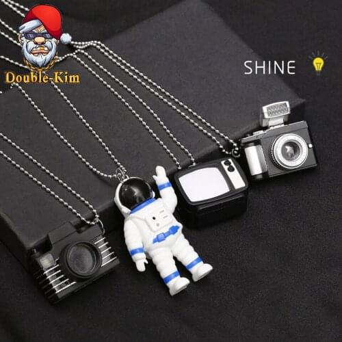 Flash Camera Pendant Necklace Men Titanium Stainless Steel Material Classic Chain Necklaces Men Fashion Trendy Jewelry Gift