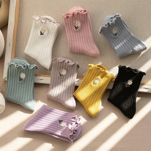 RMSWEETYIL Women Daisy Frilly Crew Socks Cute Ruffle Flower Embroidery Cotton Kawaii Solid Color Thin Ladies Casual Knit Sock