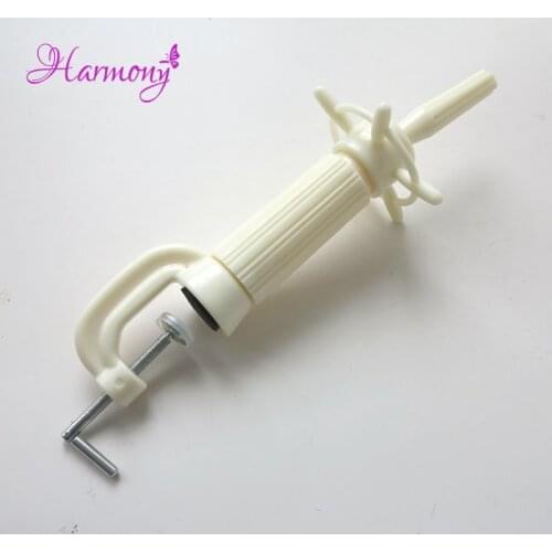 1pc Adjustable Mannequin Holder wigs stand for mannequin head Manik hair Training model hairdressers salon styling tools