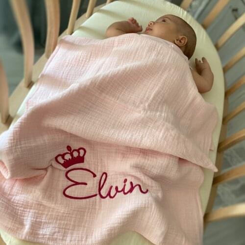 Baby Girl Boys Personalized Swaddle Blanket Double Layer Muslin Fabric Custom Embroidered 50x70cm Babies Shoulder Cover Blanket