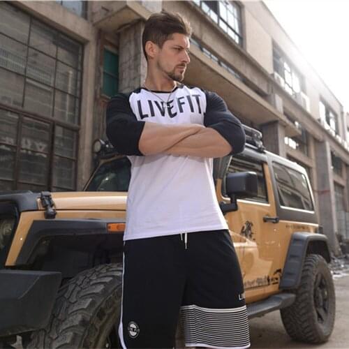 Mens T-shirt new fashion sportswear stitching rotator sleeve slimming running fitness T shirt contracted casual sportswear