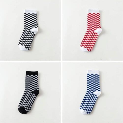 Fashion Harajuku style fun checkerboard black & white checkered pattern socks street style hip hop skateboard unisex socks