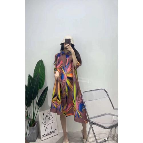 2021European American Spring And Summer Miyake Pleated Print Feminine Leisure Western-Style Over The Knee Firework Coat Spot