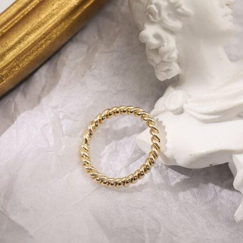 2021 New Trendy Gold Rope Twist Rings for Women Minimalist Geometric Round Circle Finger Ring Wedding Party Jewelry