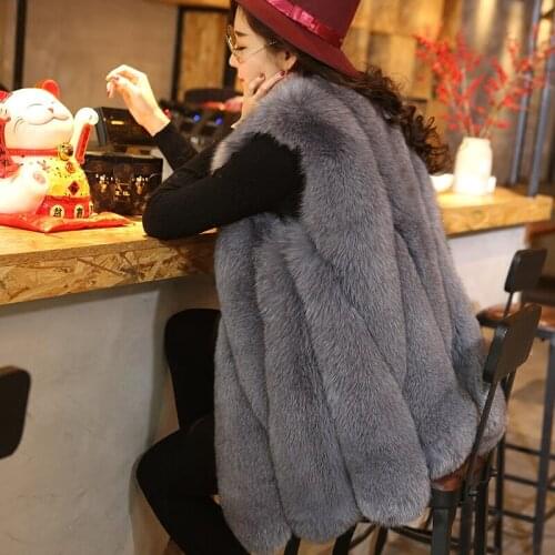 2019 new Haining fox fur fur vest women in the long section of water drops winter vest jacket sleeves Slim thin