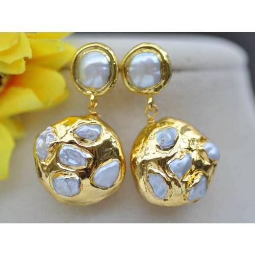 MTC·STAR Z10308 26mm (big-leaf hydrangea) White Baroque Pearl gold-plating Dangle Earring