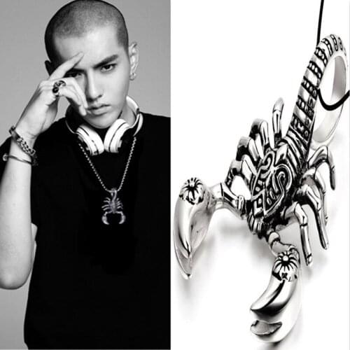 2021 New Creative Scorpion King Pendant Necklace Men Women Fashion Stainless Steel Hip Hop Gothic Street Jewelry Party Vintage