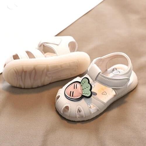 Baby walking shoes sandals female 0-2 years old 1 child soft bottom Baotou baby princess magic Patch New Summer