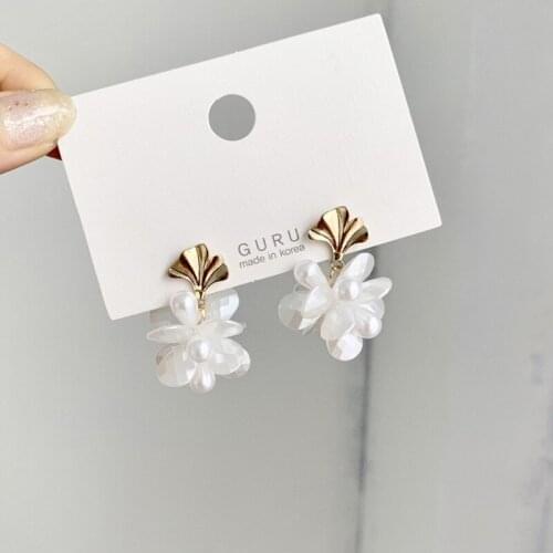 Aretes de mujer modernos 2018 new design white petal earrings jewelry generous minimalist Korean earrings for women