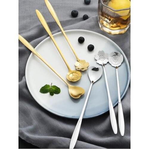 1PCS Tea Coffee Mixing Spoon Gold Spoon Long Handle Dessert Stainless Steel Vintage Teaspoons Drink Tableware Flowers Design