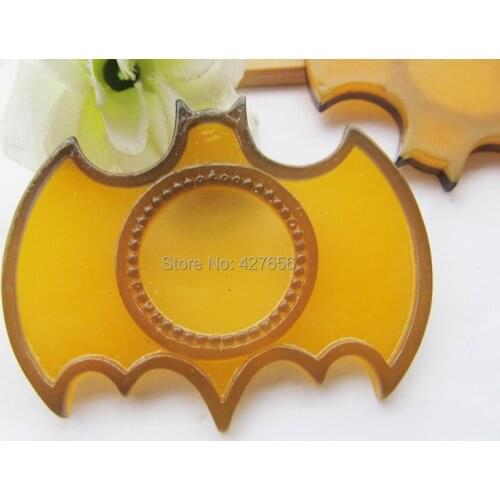 Yellow Brown Round Flatback Resin Bat Pedant Charm Finding,Filigree Border Base Setting Tray, for 25mm Picture/Cabochon/Cameo