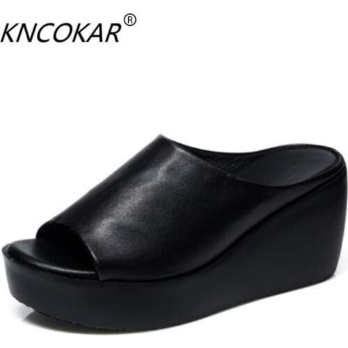 Slope and slippers womens summer fashion outdoor wear 2018 new muffins and cool slippers with thick soles and thick soles