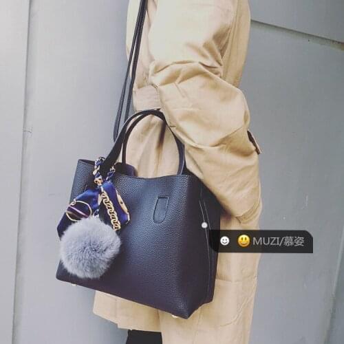 Womens bag 2021 new fashion PU leather solid color wool ball bag bucket mother bag lady messenger bag hand bag shoulder bag