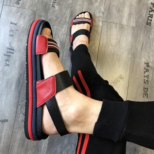 Hook Sandals Flat heel Red Color Leisure Gladiators Strap Leather Hot Selling 2018 Summer Shoes