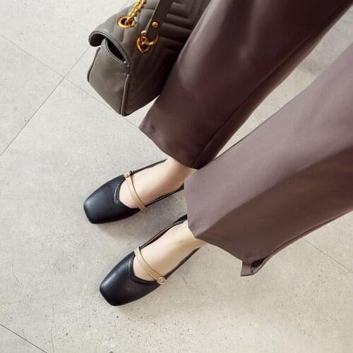 2020 spring and autumn Mary Jane shoes womens single shoes mix and match medium heel thick heel womens shoes large size