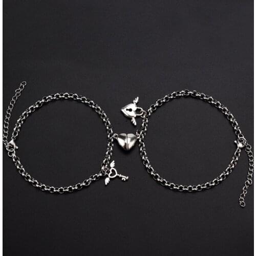 13MC Simple Stainless Steel Heart-shaped Titanium Steel Love Magnet Attracts a Pair of Male and Female Couples Nk Bracelets