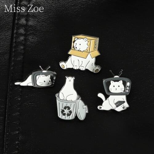 Recyclable Bin Enamel Pin Cat Brooches Cute Polar Bear Television Paper Box Metal Badges Animal Jewelry For Kids Women Wholesale