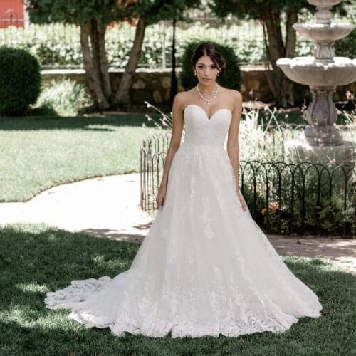 Custom Made White Appliques Sweetheart Wedding Dresses Lace Up Floor Length Bridal Gowns